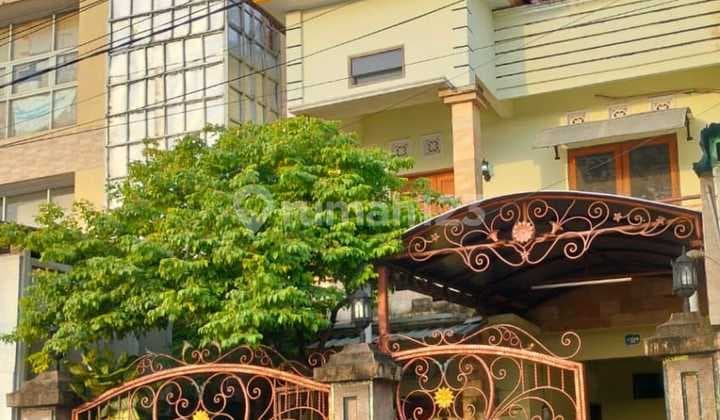 2-Story House in Denpasar Area Near Hospital & Cafe