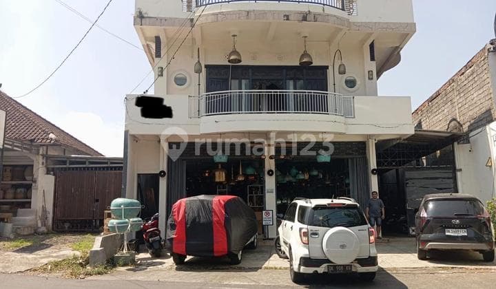 Dijual Ruko Bagus 3 Lantai di Kawasan Komeril Perdagagan dan Pariwisata Kerobokan Badung