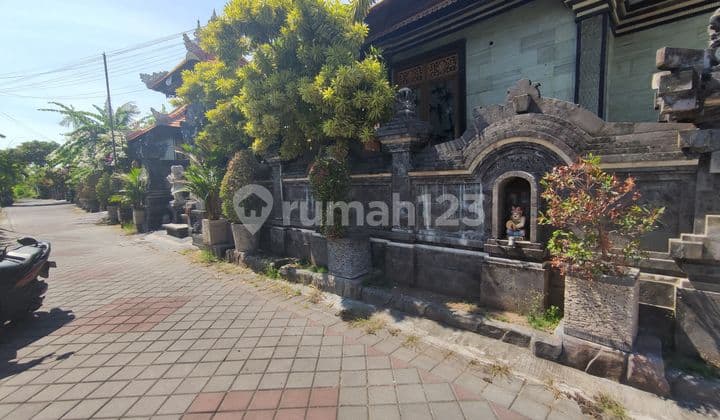 Dijual Rumah Bagus Style Bali di Batubulan Kawasan Perumahan Tenang dan Nyaman.