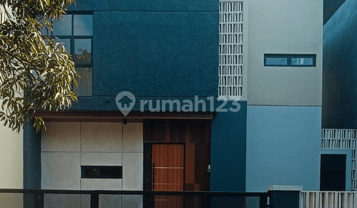Rumah Baru Modern Tripical Dalam Komplek Di Bsd