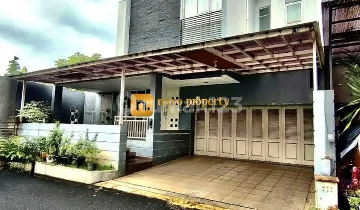 Nice Corner House Inside the Cluster in Billymoon Pondok Kelapa