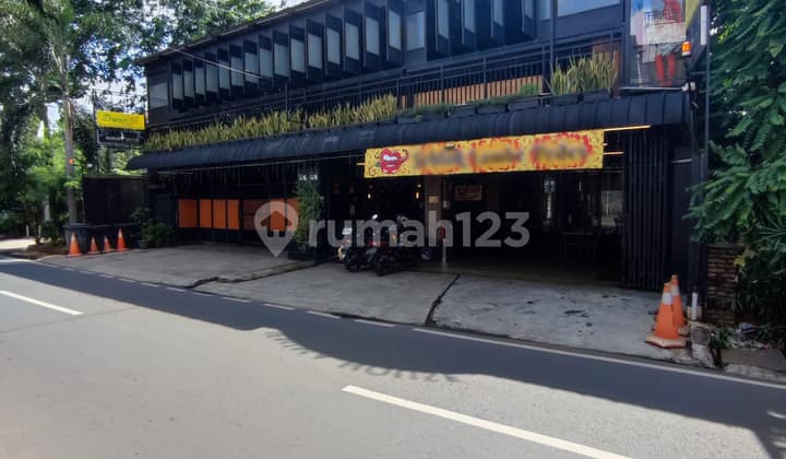 Dijual Rumah + Tempat Usaha Akses Strategis Jati Padang Jaksel