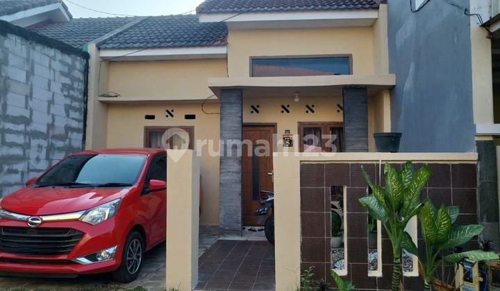 Rumah Cantik Dalam Cluster di Buring Kedungkandang Kota Malang