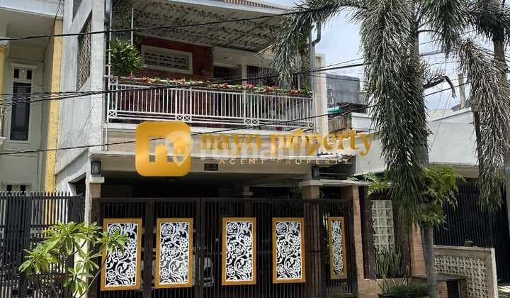 Rumah Boulevard Depan Taman Dalam Komplek Dekat Tol di Cimuning