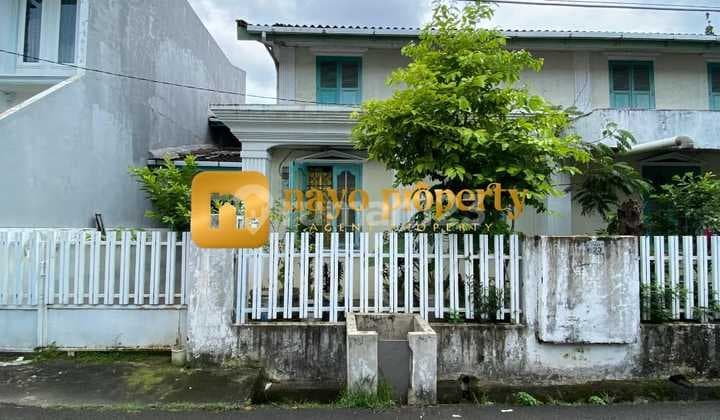 Rumah Lama Hitung Tanah Dalam Komplek Strategis di Rawamangun