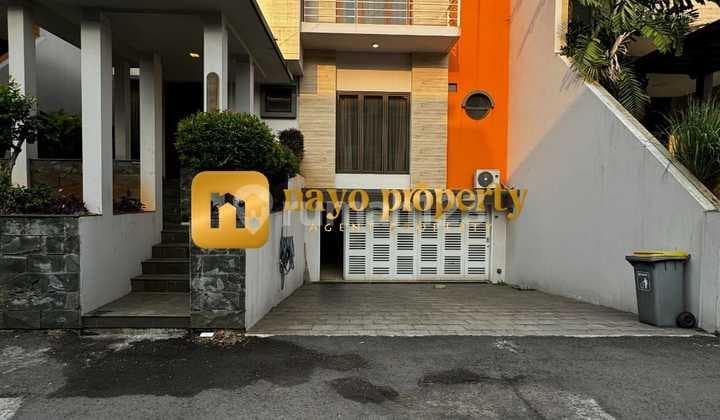 Rumah Bagus Ada Kolam Renang Lokasi Strategis di Lebak Bulus