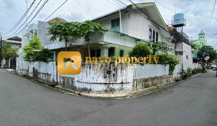 Rumah Hook Hitung Tanah Dalam Komplek Strategis di Rawamangun