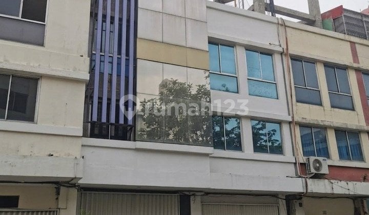 Dijual Cepat Ruko Bagus + Lift Barang Komplek Ruko Cempaka Mas