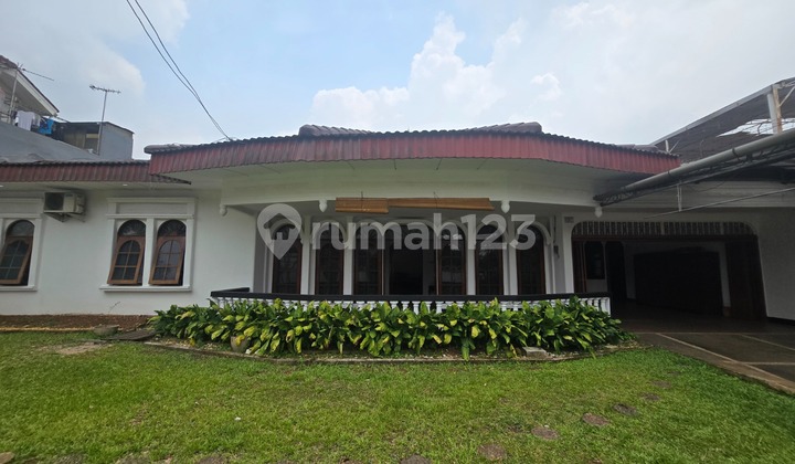 For Sale Quickly Spacious House Strategic Location in Cipete
