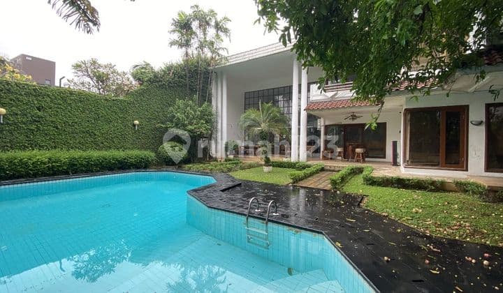 Dijual untuk Investasi Rumah Mewah Eks Resto di Kemang