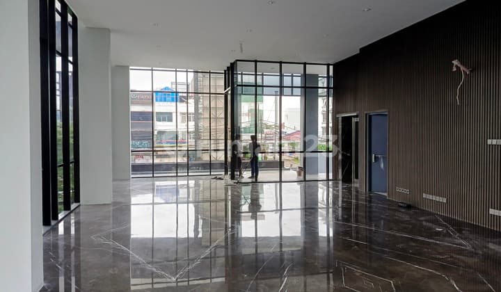 Dijual Gedung Baru Komersil Di Jalan Utama Fatmawati Jak Sel (WW)