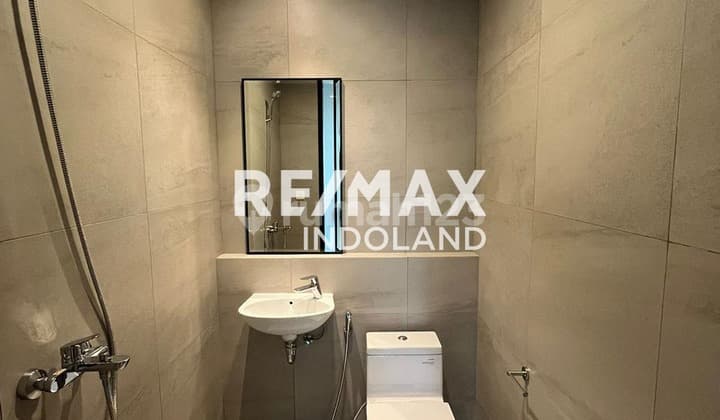 Rumah Mewah 2 Lantai di Permata Hijau Ii, Lokasi Strategis di Kebayoran Lama