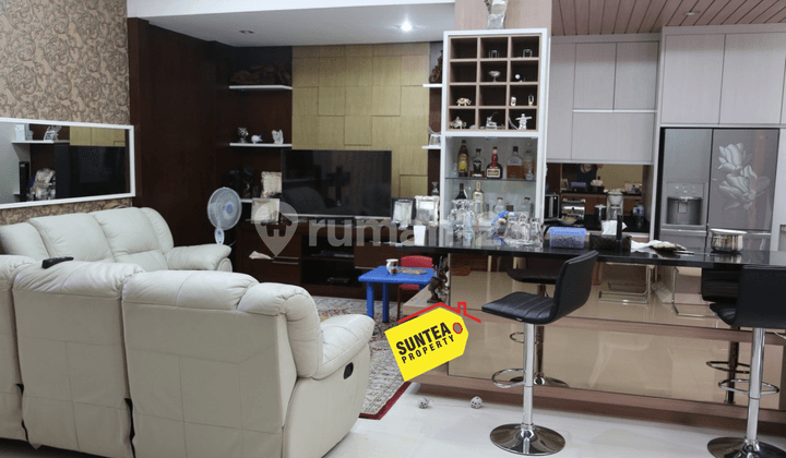 Ready-to-Move-In 2.5-Story House in Kebayoran Heights Bintaro Sector 7