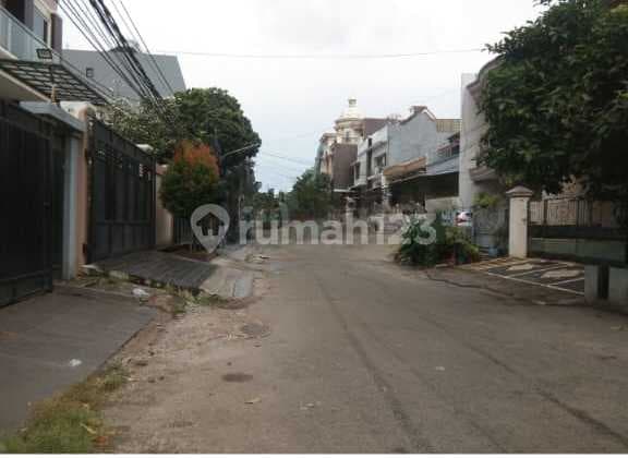 Rumah Siap Huni 2LT Setengah Jalan 3 Mobil