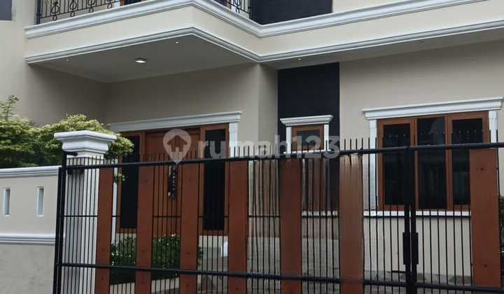 D jual rumah baru model minimalis lokasi strategis bebas banjir Pulo asem jakarta timur