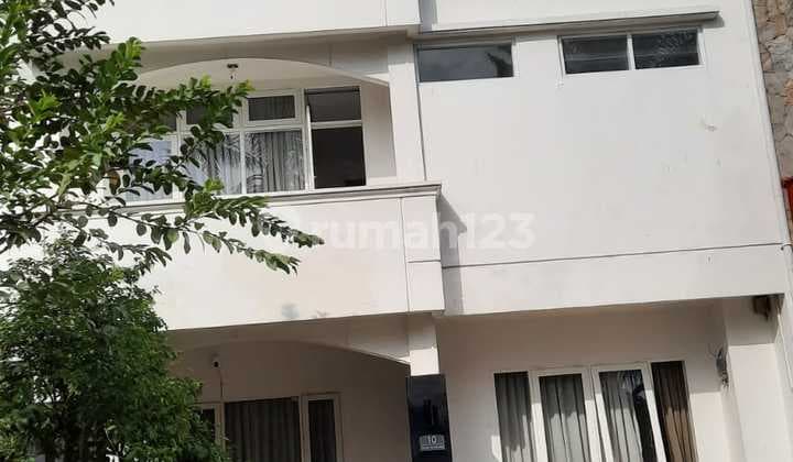 Dijual Bu Rumah Besar di Samping Uin Ciputat Dekat Ke Stasiun Mrt