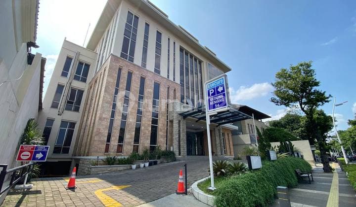 Gedung Bagus Dan Mewah Di Kemang Jakarta Selatan
