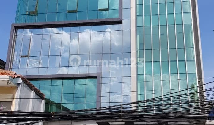 Gedung Di Mampang Prapatan Jakarta Selatan