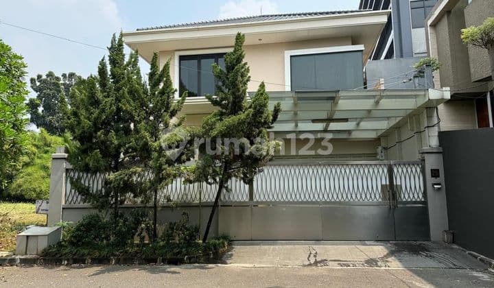 Rumah 2 Lantai Di Villa Hijau Pondok Indah