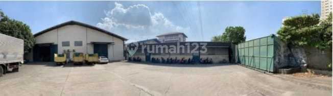 Warehouse in Pegangsaan Dua, Kelapa Gading, North Jakarta