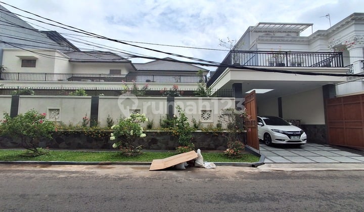 Rumah Bagus Mewah di Adhyaksa Lebak Bulus Jakarta Selatan
