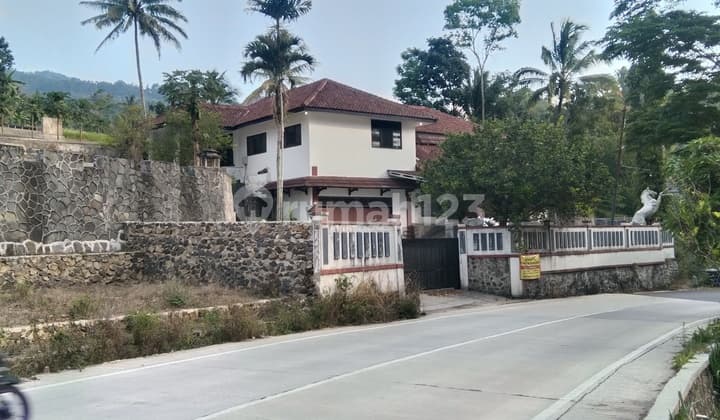 Tanah Dan Bangunan Villla di Nyalindung Sukabumi