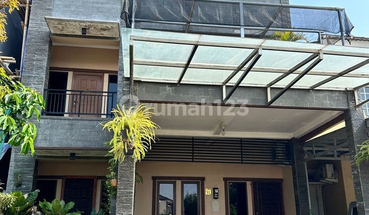 Rumah 3 Lantai di Cluster Fedora Graha Raya Bintaro Tangerang
