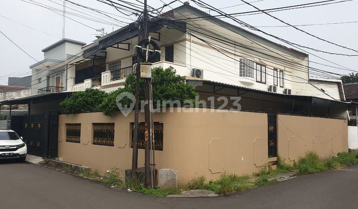 Rumah 2 Lantai di Komplek Kebon Jeruk Baru, Jakarta Barat