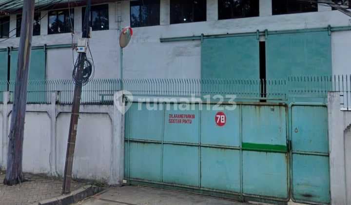 Gudang Strategis Bekas Pabrik di Batu Ceper Tangerang