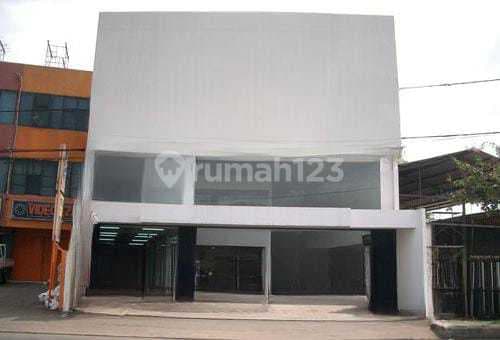 Dijual Gedung Showroom Bengkel Murah Lokasi Strategis di Meruya, Jakarta Barat