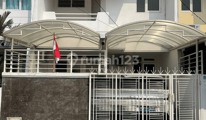 For Sale Ready-to-Live-in House in Taman Aries