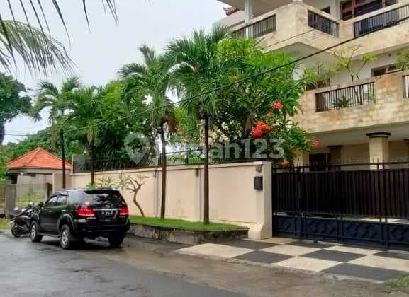 Hot List of Houses for Sale with Sea Mountain View, Ketewel Gianyar Location