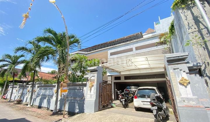 TOP URGENT HOUSES FOR SALE IN PUPUTAN RENON LOCATION, SOUTH DENPASAR