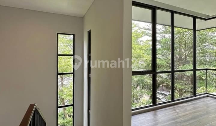 Rumah Baru Jaksel Dalam Komplek Besar Lingkungan Asri