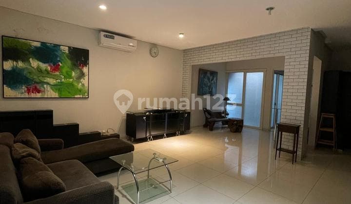 Sewa Rumah Modern Open Space Siap Huni Full Furnished