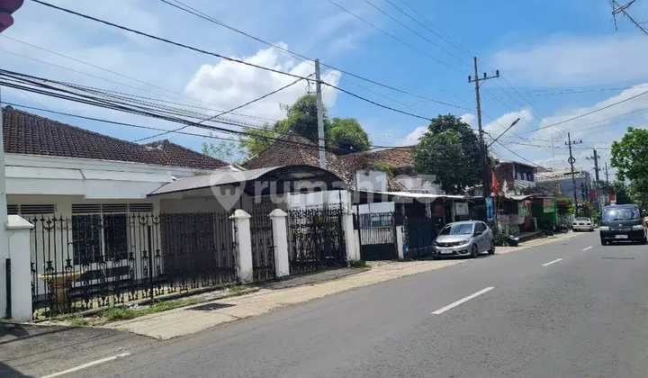 House on Lowokwaru Road Axis Near Suhat Suitable for All Businesses