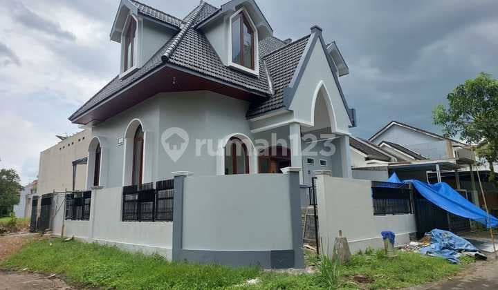 Hook House Ready to Live with Attic Room in Golf Araya