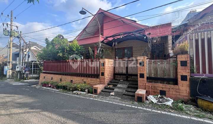 Cheapest Hook House in Rampal Celaket Malang