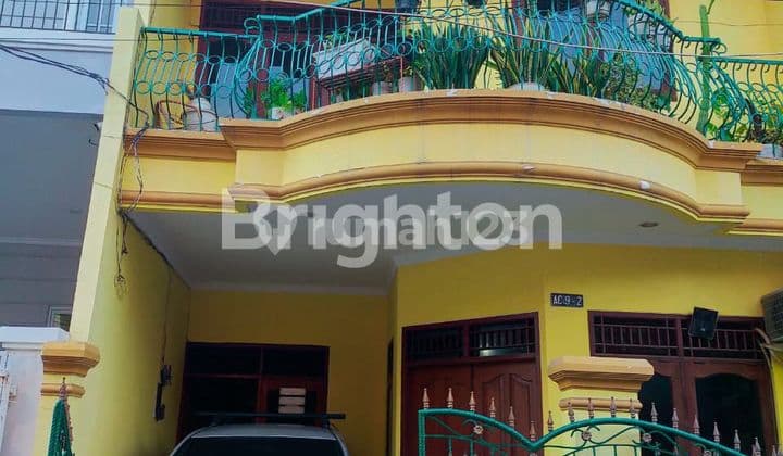 RUMAH PONDOK UNGU SUDAH FULL RENOVASI DUA LANTAI MURAH