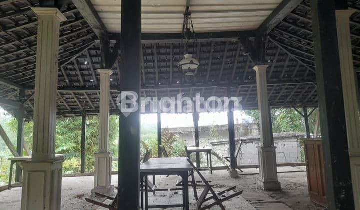 RUMAH JOGLO HITUNG HARGA TANAH DI LOKASI WISATA CIKONENG