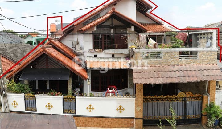 Rumah Cantik Terawat Dengan Ornamen Kayu Kayu Dan Atap Yang Tinggi Pinggir Jalan Raya Di Jagakarsa Lokasi Strategis