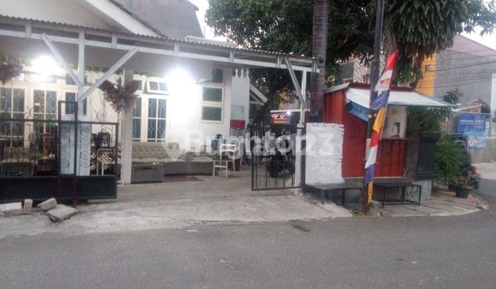 Rumah Lama Di Hook Lokasi Strategis Dekat Kampus.binus Bagus Untuk Tempat Usaha