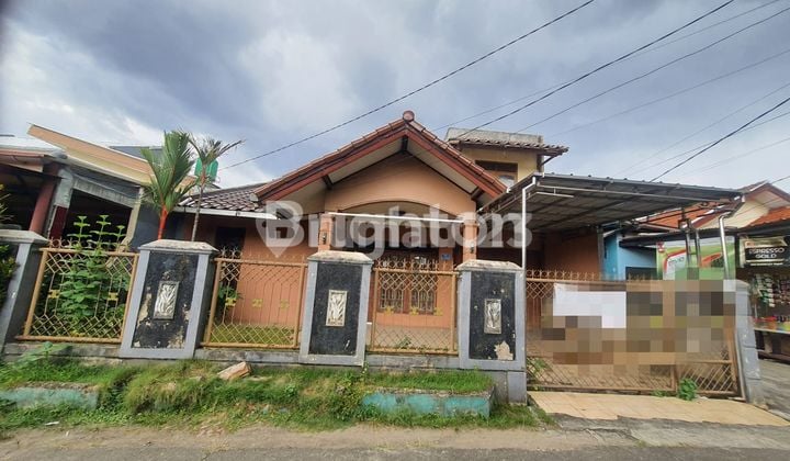 RUMAH PINGGIR TOLL ANDARA JALAN LEBAR TERAWAT BAIK MURAH