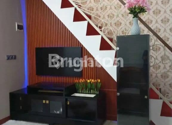 RUMAH 2 LANTAI SUDAH RENOVASI DEKAT TOLL LIMO CINERE