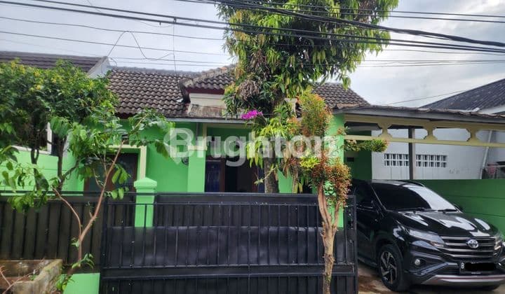 RUMAH BAGUS TERAWAT JALAN DEPAN LEBAR ,UDARA SEJUK DI SAWANGAN