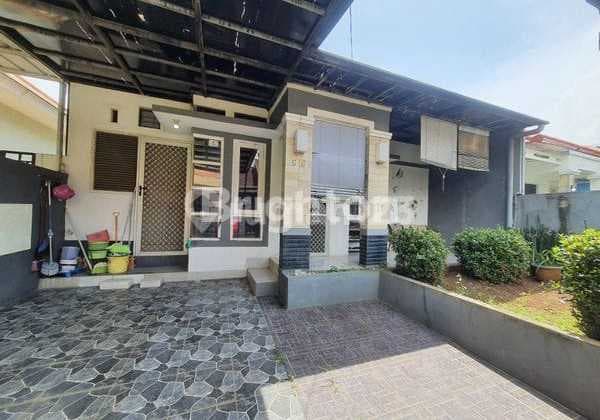 Rumah di Dalam Perumahan Sukatani Nyaman dan Tenang