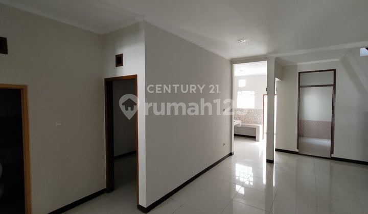 Rumah Baru Renovasi Buah Batu 2 Lantai Siap Huni Banyak Akses