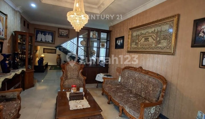 Spacious 420 Square Meter House in Arcamanik, 2 Floors, Near Jakarta Canal