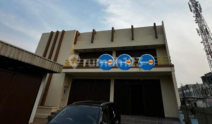 DISEWAKAN Gedung Ex Bengkel 2 Lantai di Jalan Raya Tangerang Kota, Daerah Strategis