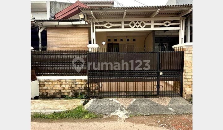 Dijual Rumah Rapih di Sektor 6 Gading Serpong Tangerang